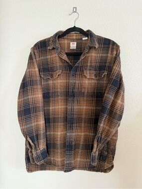 Levi's Brown and Black Plaid Button-Down Shirt